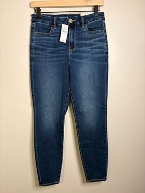 Women’s American Eagle curvy hi-rise jegging size 4 x-short NWT